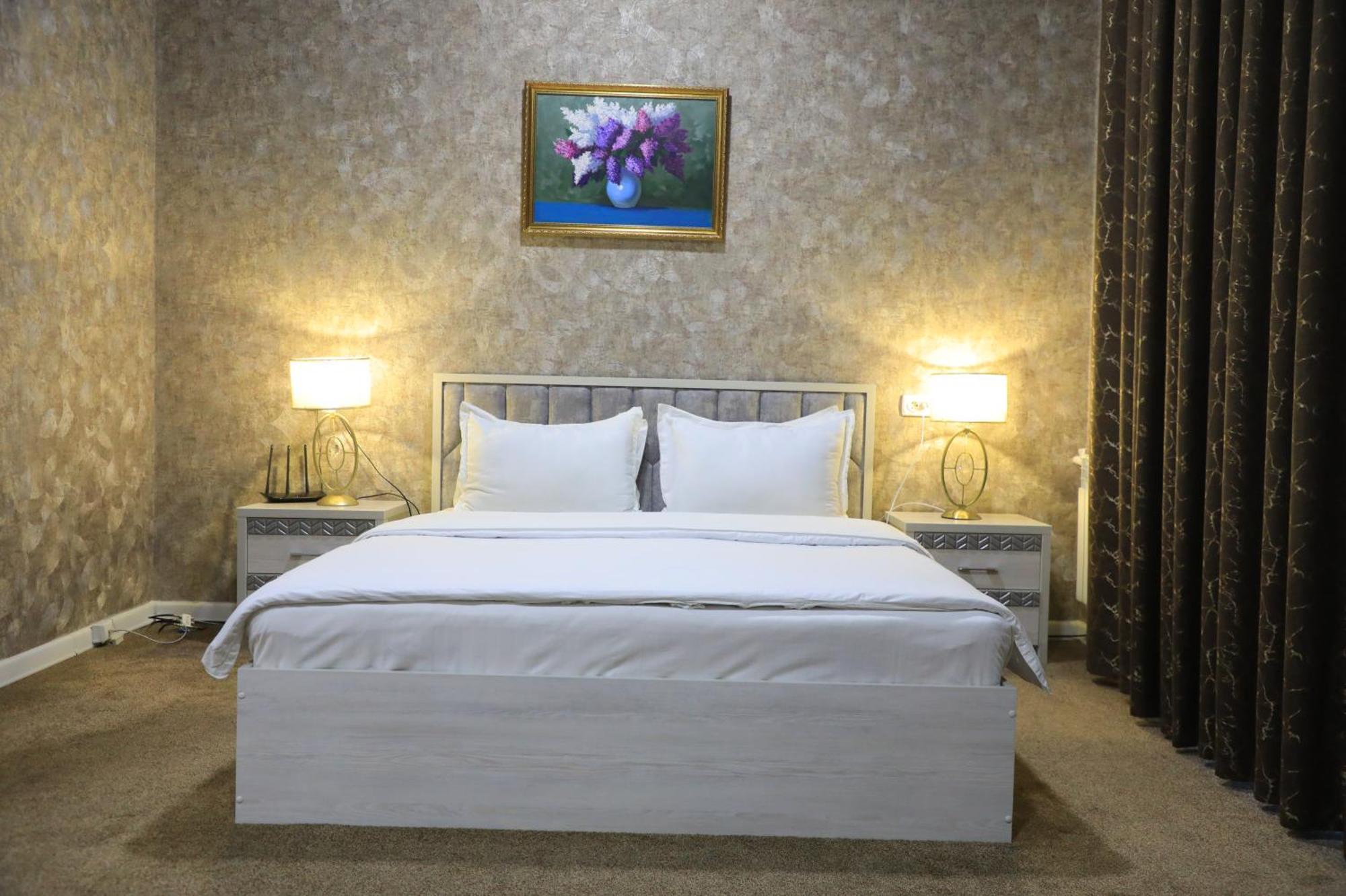 Hobiz Hotel Navoi Exteriér fotografie