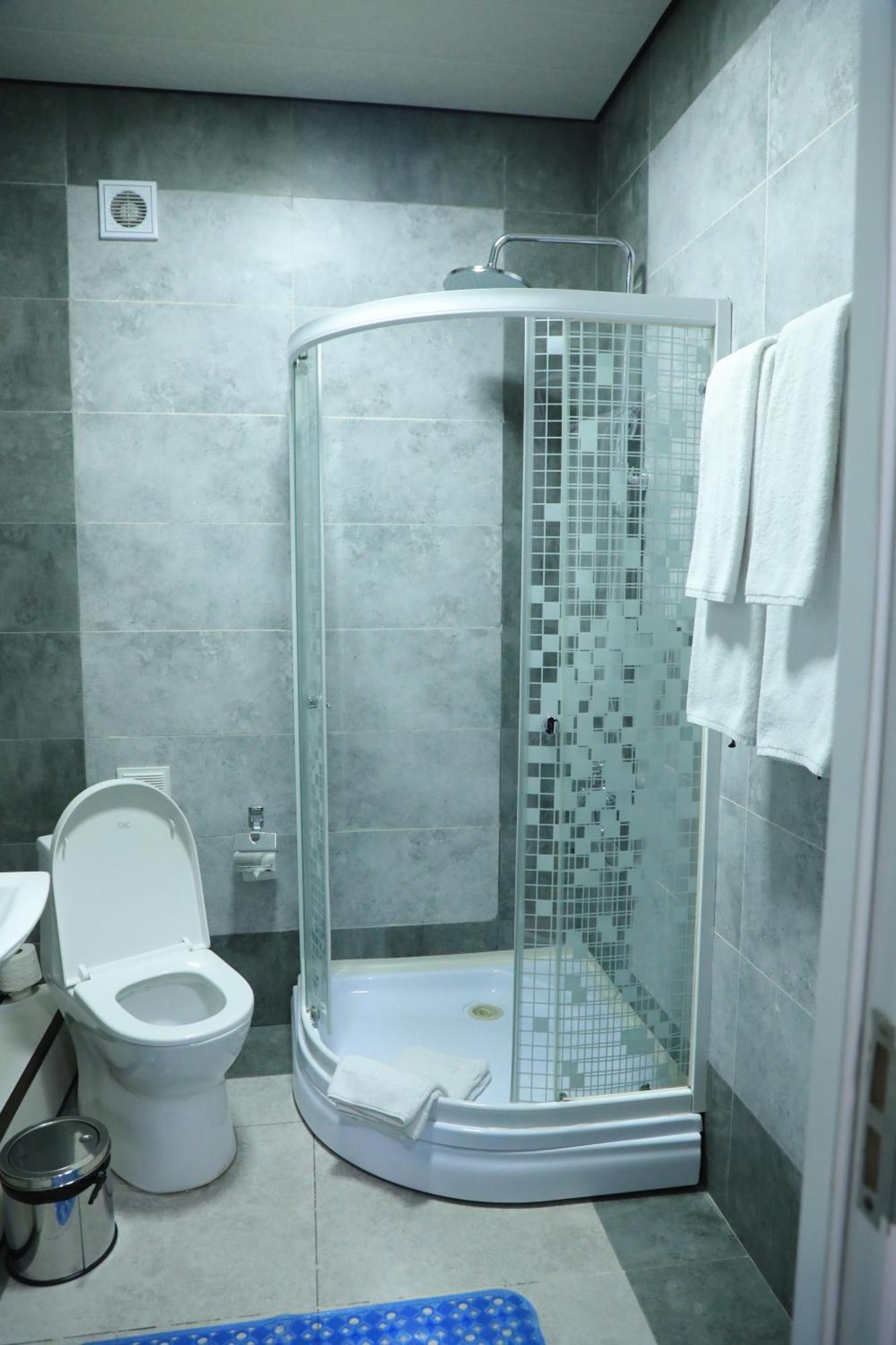 Hobiz Hotel Navoi Exteriér fotografie