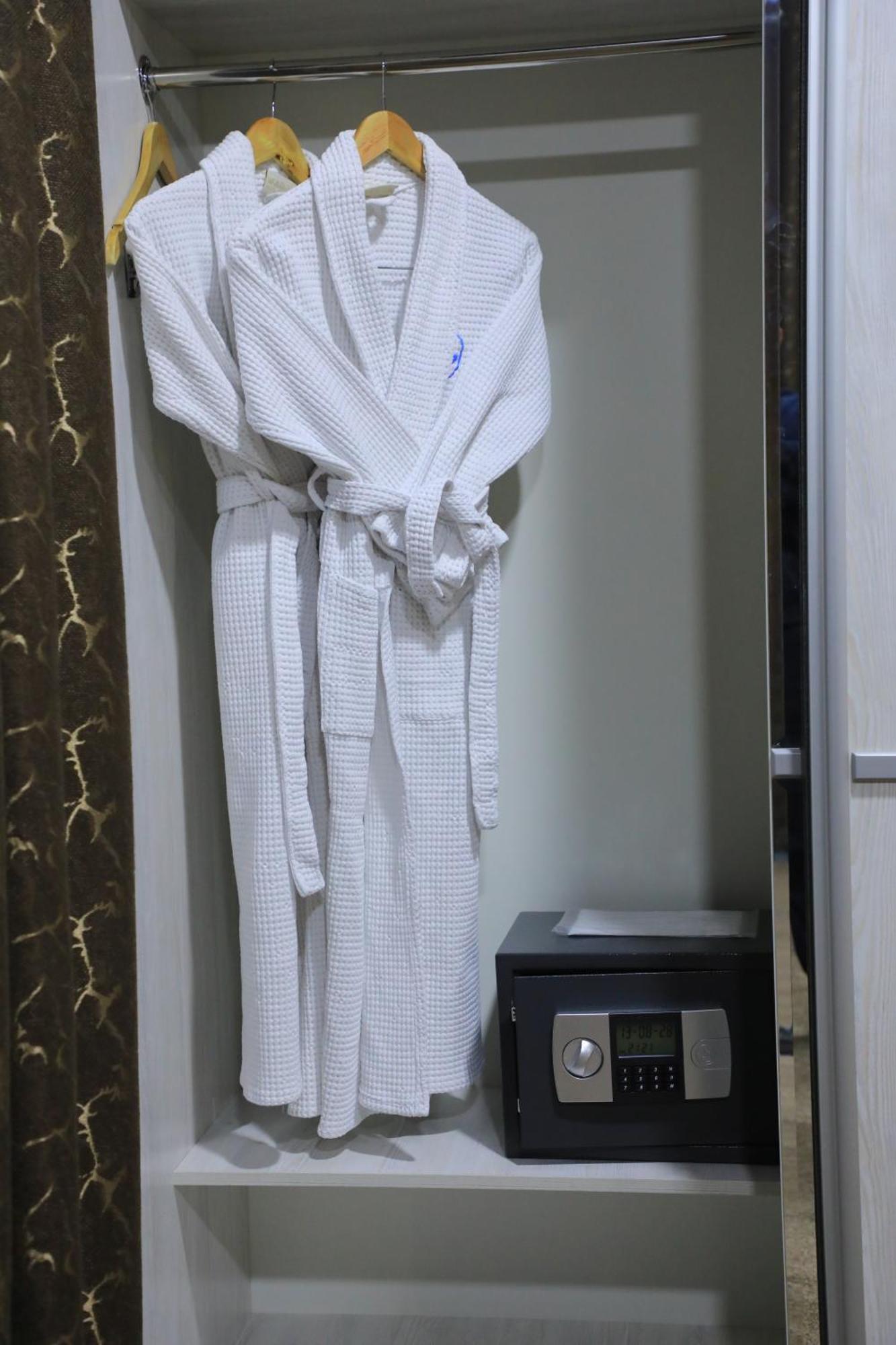 Hobiz Hotel Navoi Exteriér fotografie