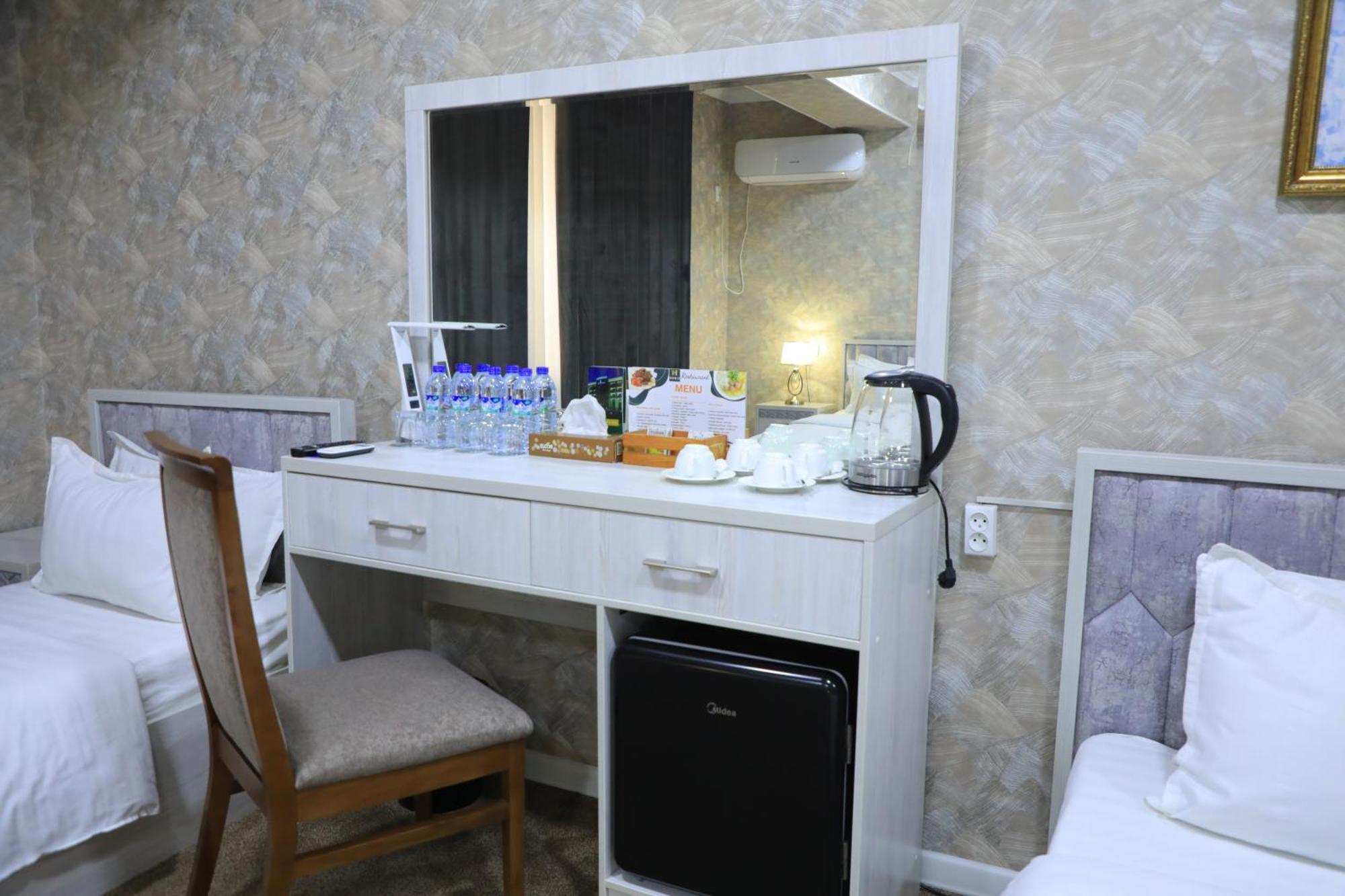 Hobiz Hotel Navoi Exteriér fotografie