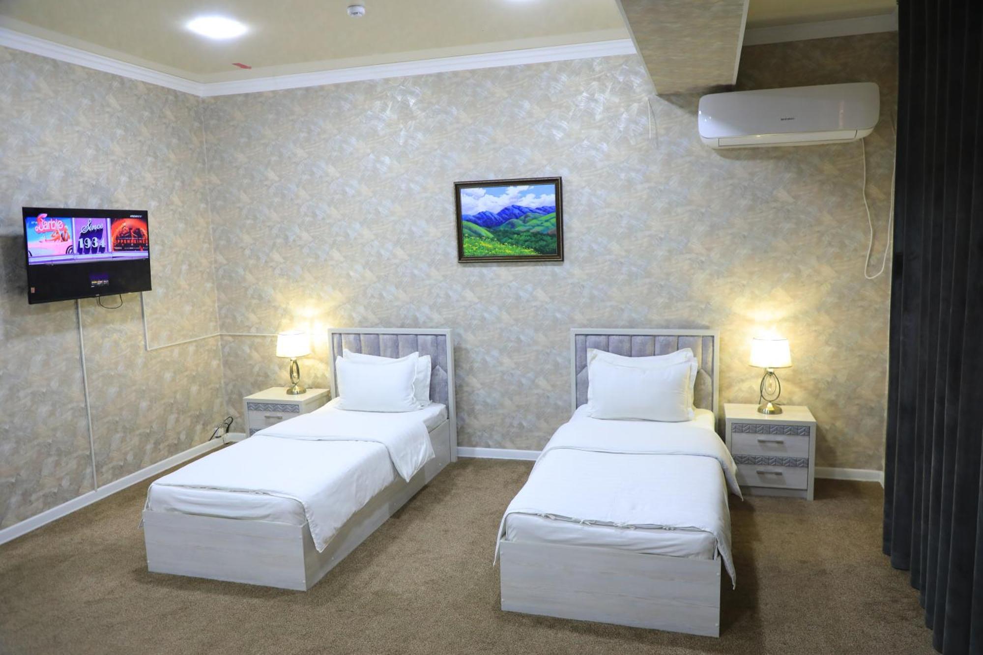 Hobiz Hotel Navoi Exteriér fotografie